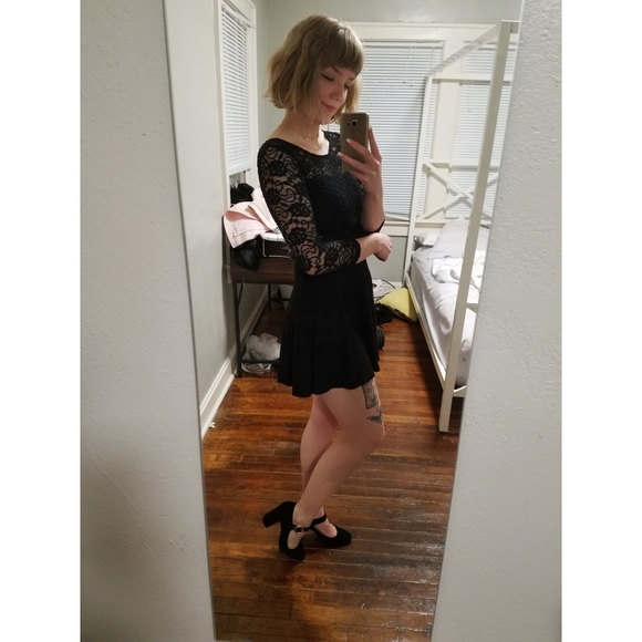 Meet your Posher, Corin - Picture 3 of 3